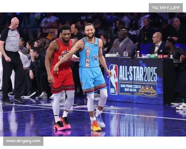 NBA超级球星:今年的MVP到底花落谁家? NBA超级球星:今年的MVP到底花落谁家?