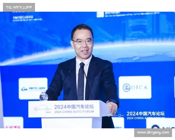 杨毅回应JR夜里点菜谱事件:从未听说,强调不训练现象较常见(杨毅直播) 杨毅回应JR夜里点菜谱事件:从未听说,强调不训练现象较常见(杨毅直播)